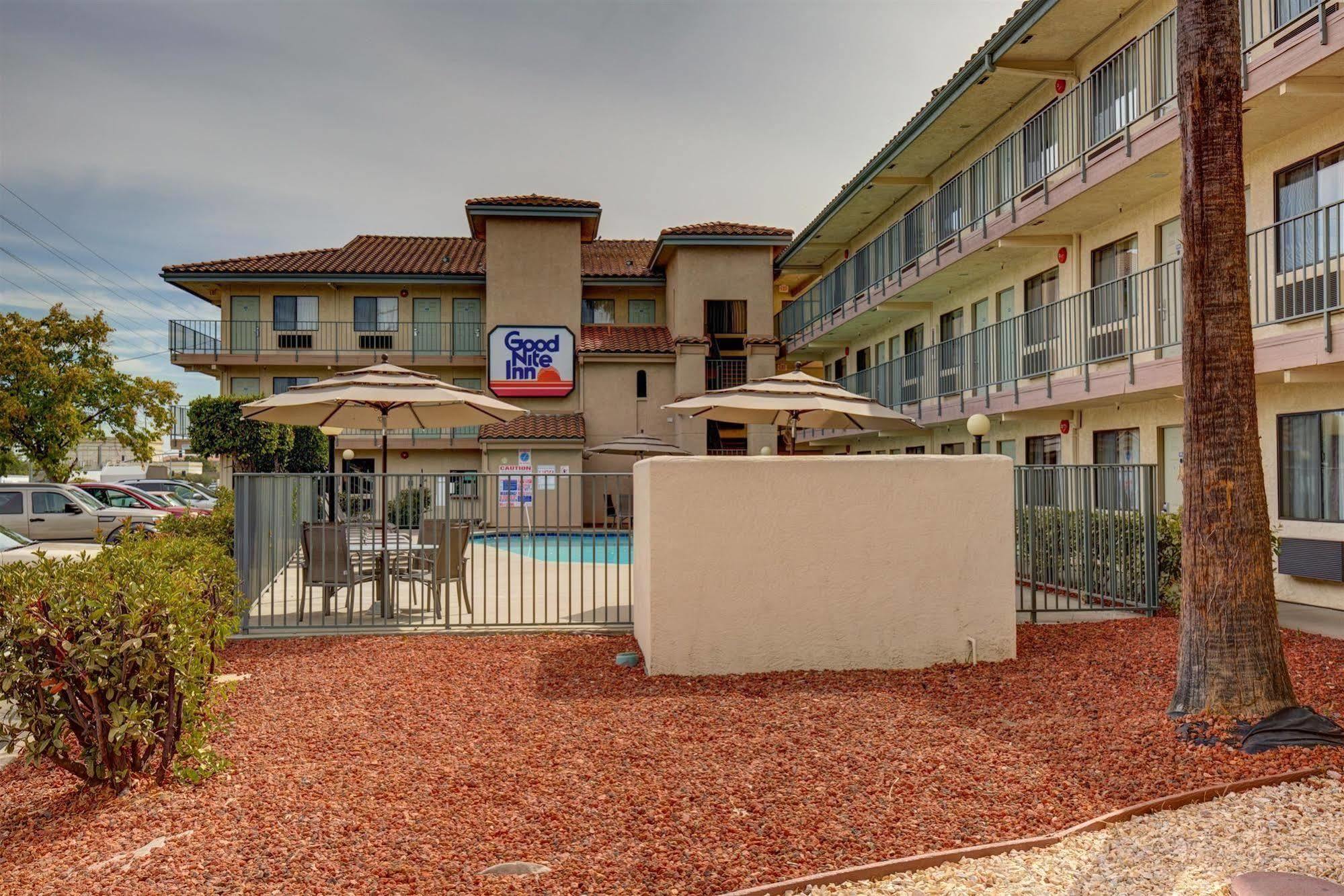 Rodeway Inn Sacramento-University Area Exteriér fotografie